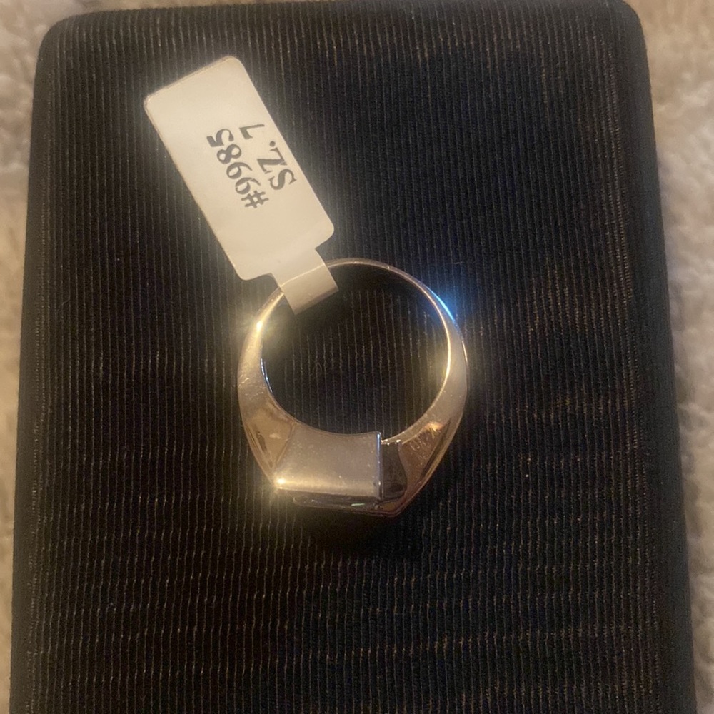 Park lane ring